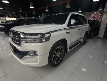 تويوتا  لاند كروزر  جي اكس ار - غراند تورينغ  2020  اوتوماتيك  138,000 كم  8 سلندر  دفع رباعي  اس يو في  أبيض