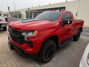 Chevrolet  Silverado  LT Trail Boss Z71  2022  Automatic  127,000 Km  8 Cylinder  Four Wheel Drive (4WD)  Pick Up  Red