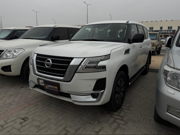 نيسان  باترول  أكس أي  2020  اوتوماتيك  169,000 كم  6 سلندر  دفع رباعي  اس يو في  أبيض