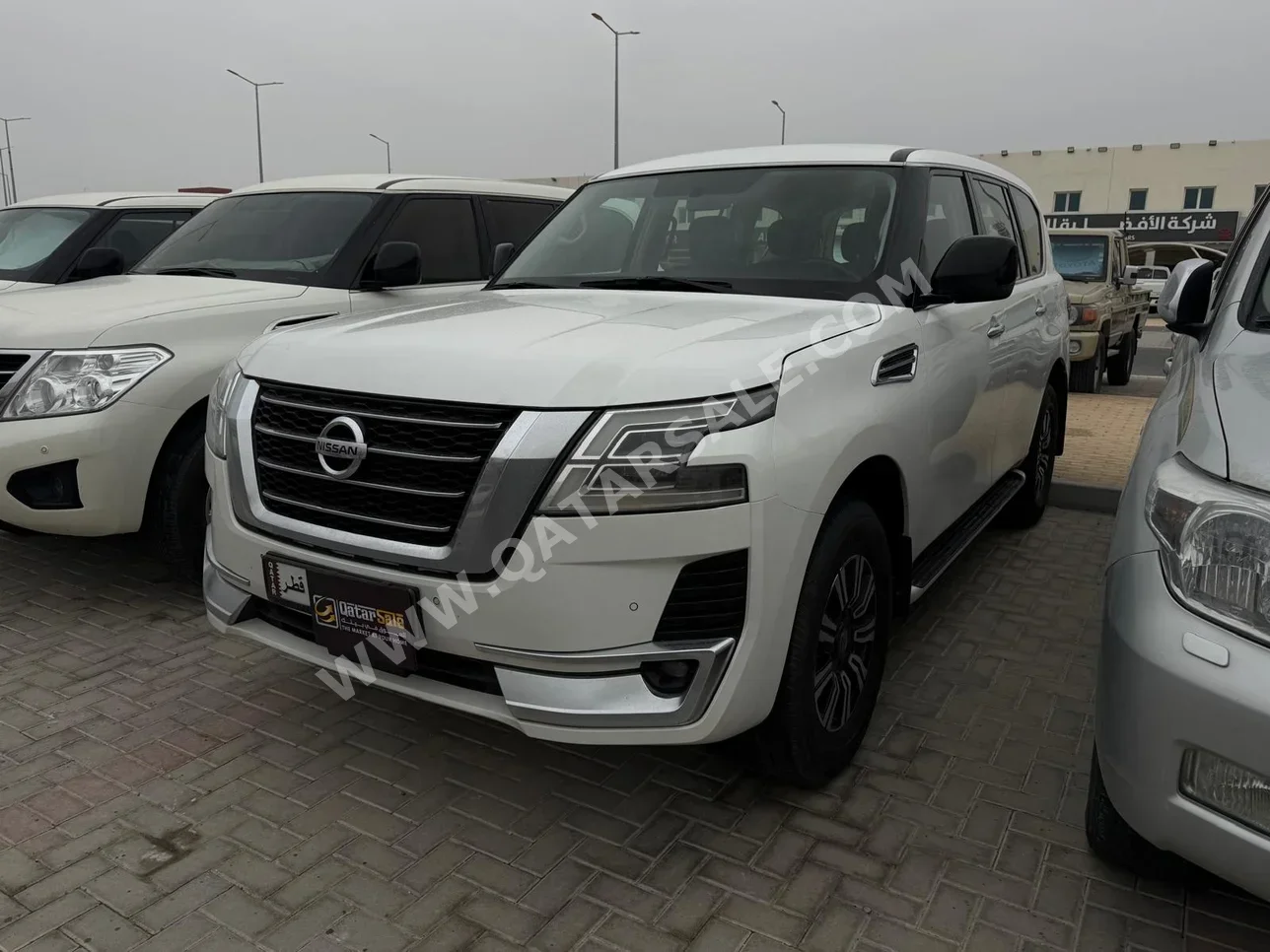 نيسان  باترول  أكس أي  2020  اوتوماتيك  169,000 كم  6 سلندر  دفع رباعي  اس يو في  أبيض
