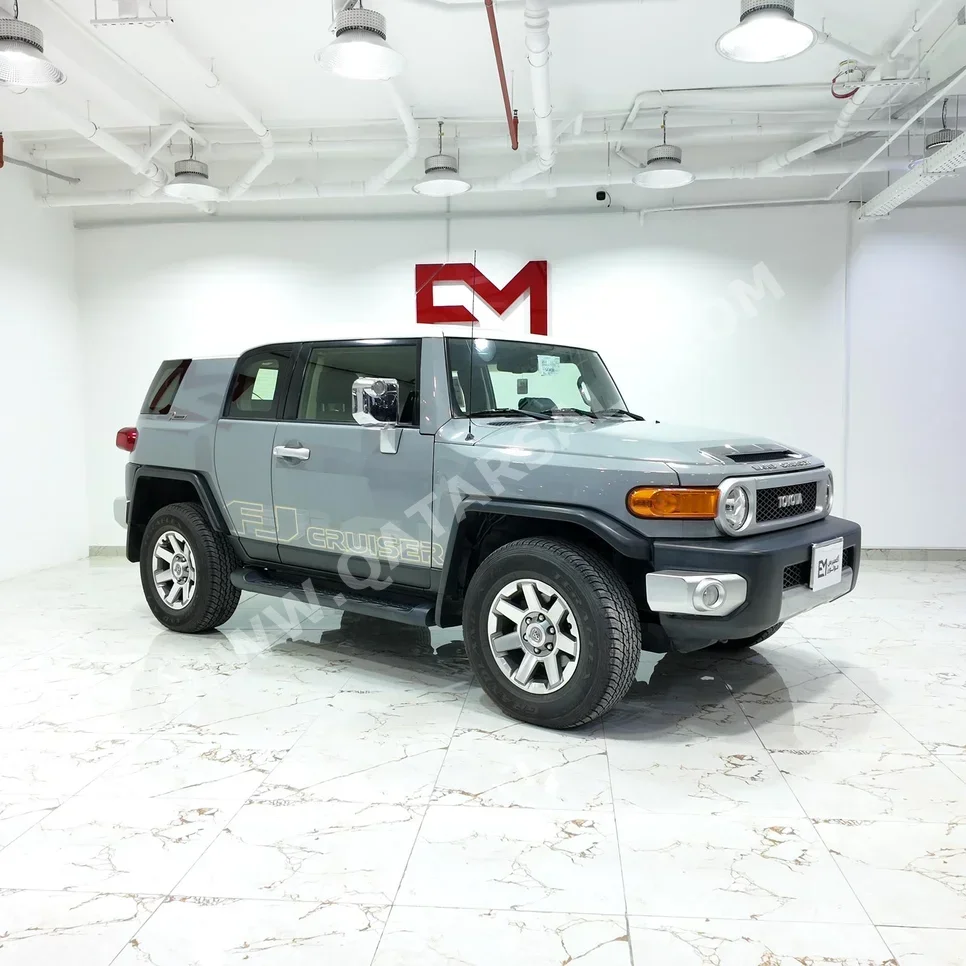 Toyota FJ Cruiser TRD 2020 Automatic 93,000 Km 6 Cylinder Four Wheel Drive (4WD) SUV Gray