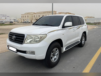 تويوتا  لاند كروزر  جي  2011  اوتوماتيك  359,000 كم  6 سلندر  دفع رباعي  اس يو في  أبيض