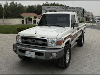 Toyota  Land Cruiser  LX  2008  Manual  420,000 Km  6 Cylinder  Four Wheel Drive (4WD)  Pick Up  White