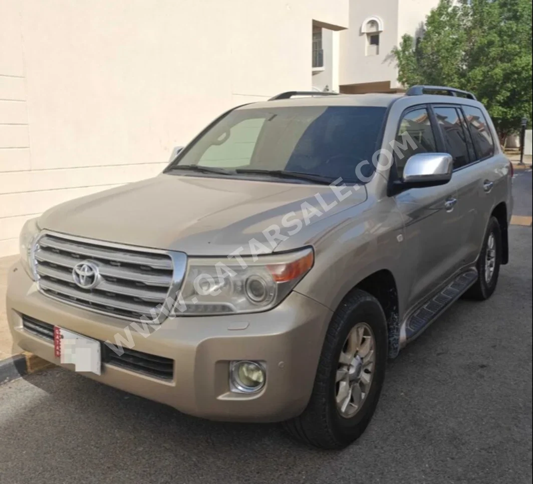 Toyota  Land Cruiser  VXR  2009  Automatic  345,000 Km  8 Cylinder  Four Wheel Drive (4WD)  SUV  Light Brown