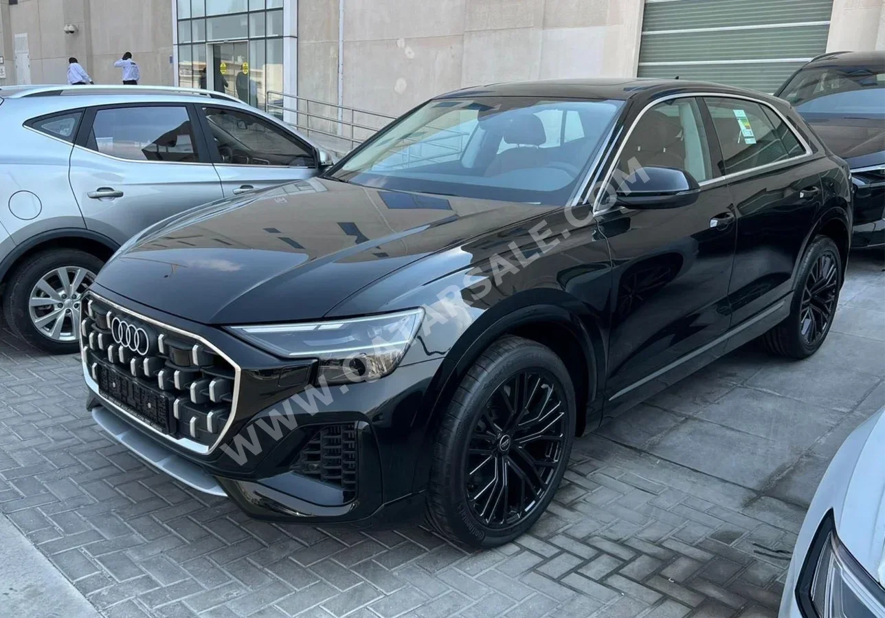اودي  كيو 8  TFSI Quattro  2025  اوتوماتيك  700 كم  6 سلندر  دفع كلي مستمر  اس يو في  أسود  تحت الضمان