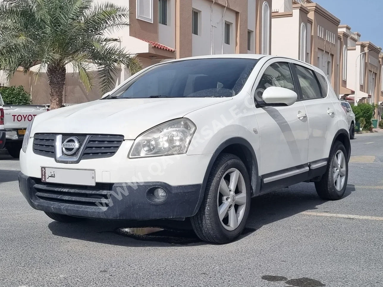 Nissan  Qashqai  LE  2008  Automatic  137,000 Km  4 Cylinder  All Wheel Drive (AWD)  SUV  White