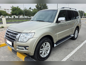 ميتسوبيشي  باجيرو  3.8  2022  اوتوماتيك  67,000 كم  6 سلندر  دفع رباعي  اس يو في  بيج