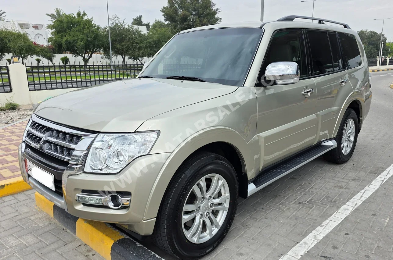 ميتسوبيشي  باجيرو  3.8  2022  اوتوماتيك  67,000 كم  6 سلندر  دفع رباعي  اس يو في  بيج