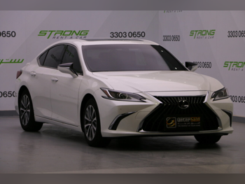 لكزس  إيه أس  300h  2023  اوتوماتيك  29,000 كم  4 سلندر  دفع رباعي  سيدان  أبيض  تحت الضمان