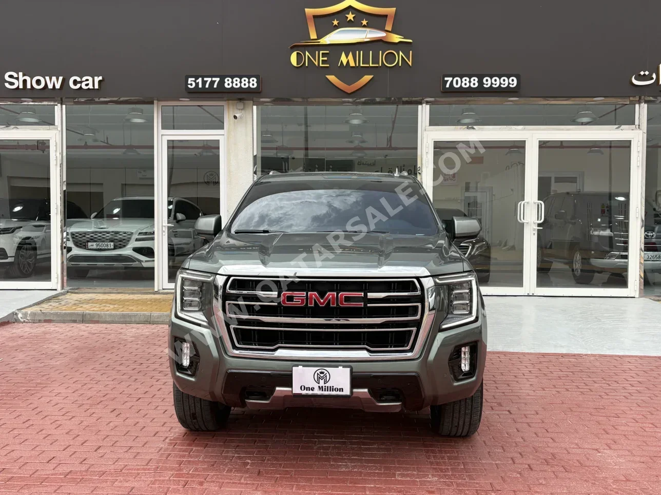 جي ام سي يوكون اس ال تي 2023 اوتوماتيك 126,000 كم 8 سلندر دفع رباعي اس يو في رمادي غامق تحت الضمان