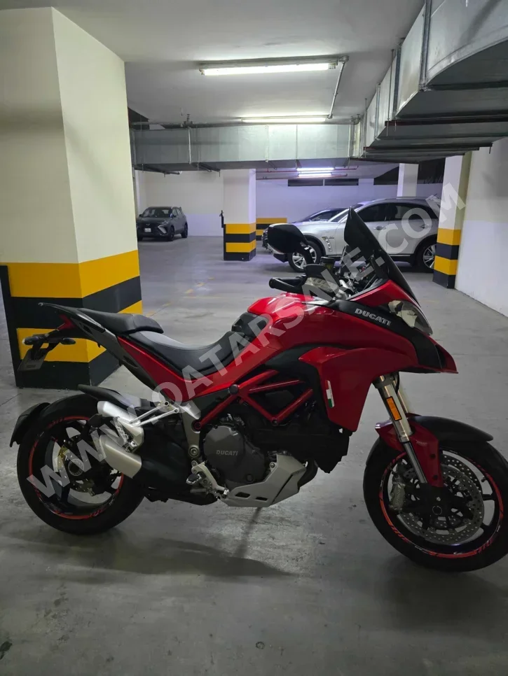دوكاتي مالتي سترادا - 2015 - اللون احمر