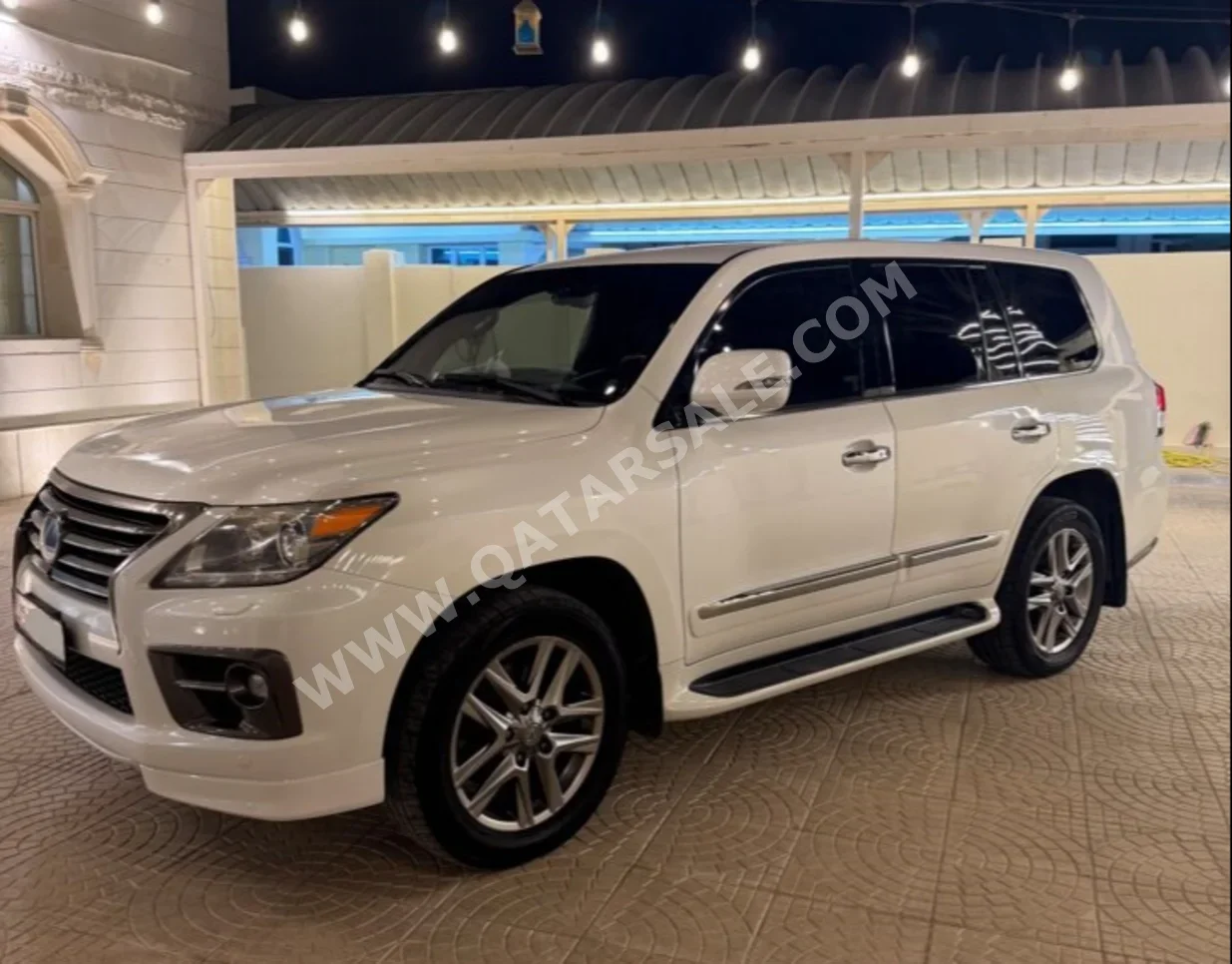 Lexus LX 570 2014 Automatic 393,275 Km 8 Cylinder Four Wheel Drive (4WD) SUV Pearl