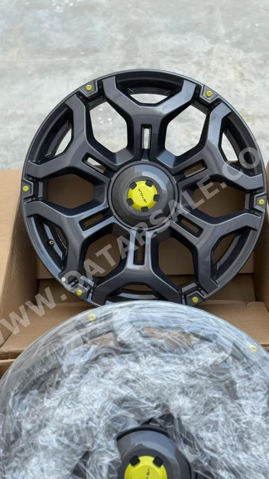 العجلات والجنوط (الرنقات) صنع في الصين \ 4 مواسم 20"