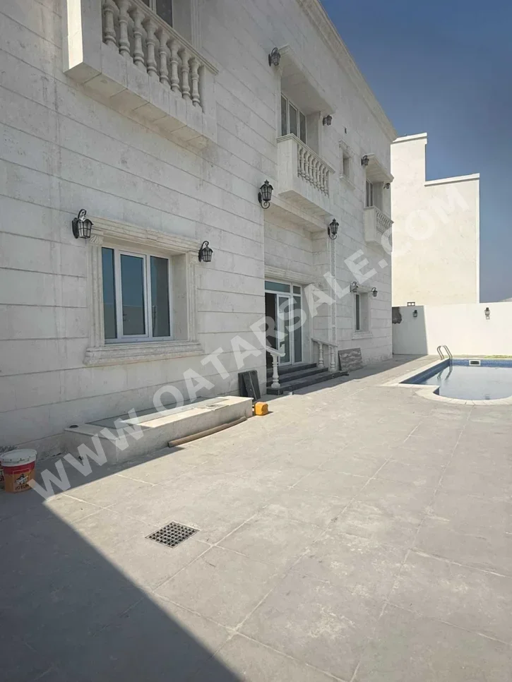 سكن عائلي  - غير مفروشة  - لوسيل  - 7 غرف نوم