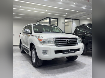 Toyota  Land Cruiser  GX  2014  Automatic  350,000 Km  6 Cylinder  Four Wheel Drive (4WD)  SUV  White