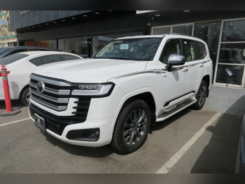 Toyota  Land Cruiser  VXR Twin Turbo  2025  Automatic  0 Km  6 Cylinder  Four Wheel Drive (4WD)  SUV  White  With Warranty