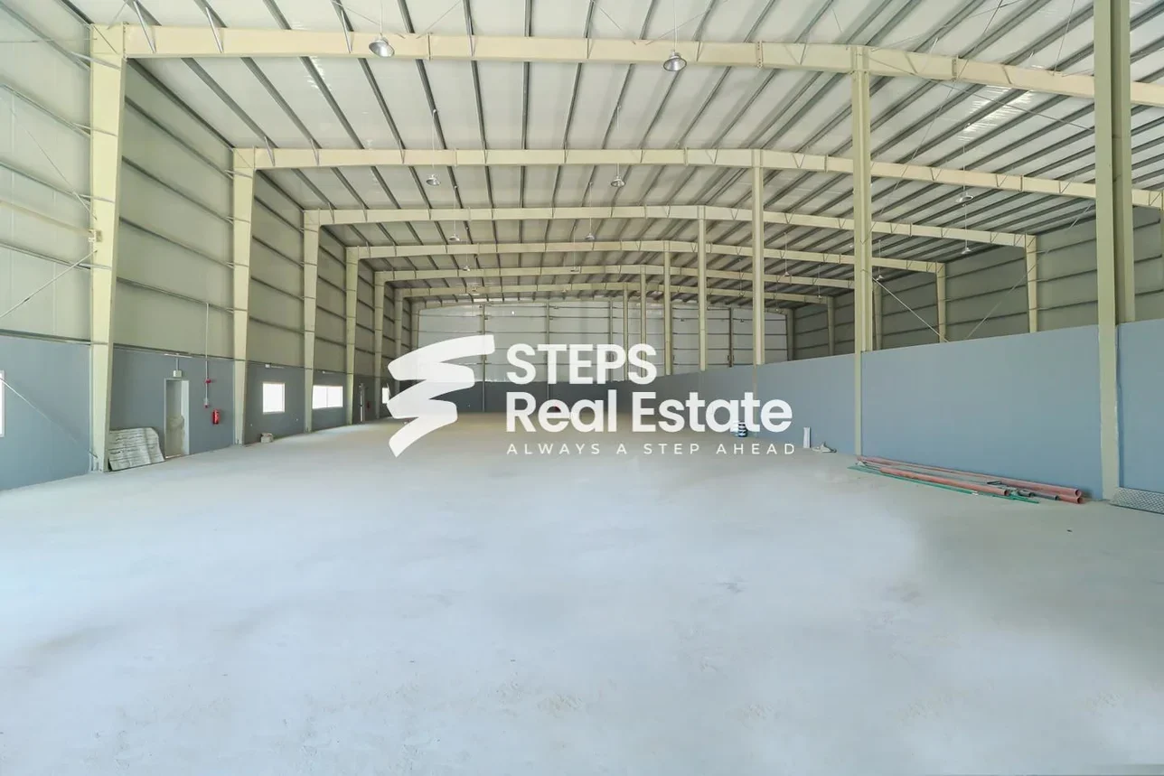 مخازن و مستودعات - الوكرة - بركة العوامر -المساحة: 5000 متر مربع