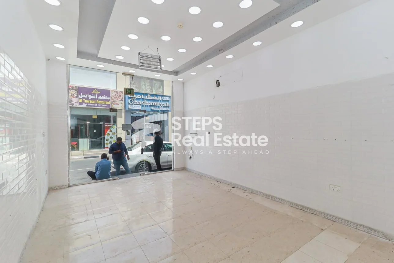 محلات تجارية - غير مفروشة  - الشحانية  للايجار  - الشحانية