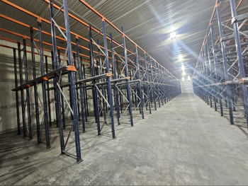 مخازن و مستودعات - الريان  - المنطقة الصناعية  -المساحة: 1300 متر مربع