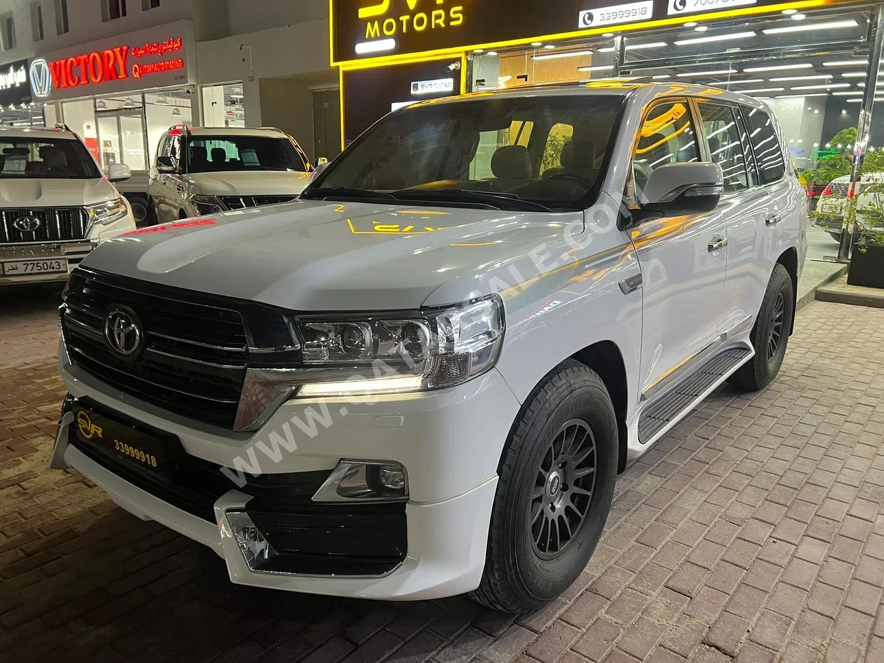 Toyota Land Cruiser GXR 2016 Automatic 300,000 Km 8 Cylinder Four Wheel Drive (4WD) SUV White