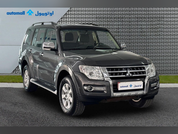 ميتسوبيشي  باجيرو  3.0  2022  اوتوماتيك  44,014 كم  6 سلندر  دفع رباعي  اس يو في  رمادي  تحت الضمان