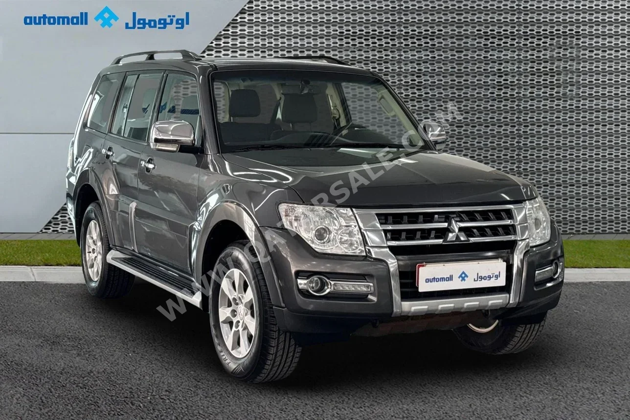 Mitsubishi Pajero 3.0 2022 Automatic 44,014 Km 6 Cylinder Four Wheel Drive (4WD) SUV Gray With Warranty