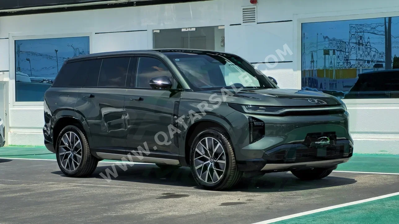 جاك  جي اس 7  2025  اوتوماتيك  0 كم  4 سلندر  دفع كلي مستمر  اس يو في  أخضر