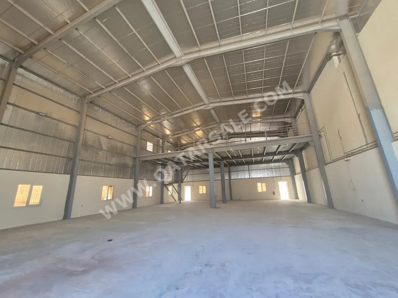 مخازن و مستودعات - الريان - المنطقة الصناعية -المساحة: 650 متر مربع