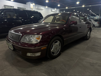 Lexus  LS  400  1998  Automatic  450,000 Km  8 Cylinder  Rear Wheel Drive (RWD)  Sedan  Maroon