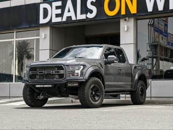 فورد  أف  150 رابتر  2018  اوتوماتيك  142,000 كم  6 سلندر  دفع رباعي  اس يو في  رمادي