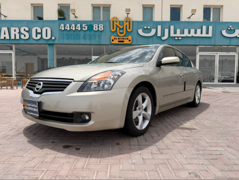 Nissan  Altima  3.5 SE  2009  Automatic  79,000 Km  6 Cylinder  Rear Wheel Drive (RWD)  Sedan  Gold