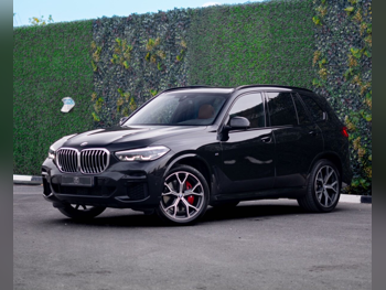 BMW  X-Series  X5 40i  2022  Automatic  65,000 Km  6 Cylinder  Four Wheel Drive (4WD)  SUV  Black  With Warranty