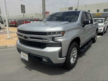 شفروليه  سلفرادو  ار اس تي  2021  اوتوماتيك  188,000 كم  8 سلندر  دفع رباعي  بيكب  فضي