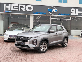 هيونداي  كريتا  2024  اوتوماتيك  42,000 كم  4 سلندر  سحب امامي  اس يو في  فضي