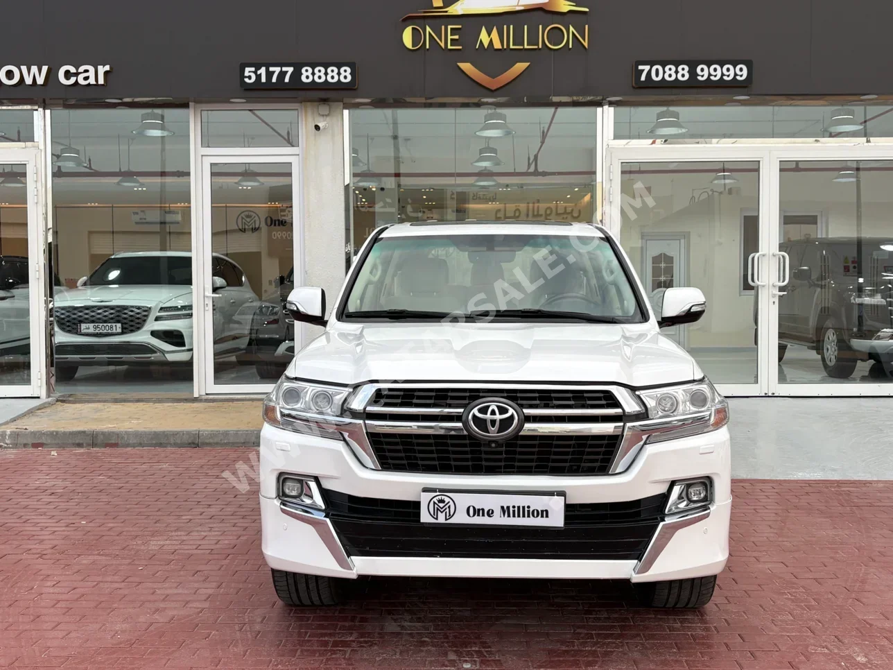 Toyota  Land Cruiser  VXR  2017  Automatic  259,000 Km  8 Cylinder  Four Wheel Drive (4WD)  SUV  White