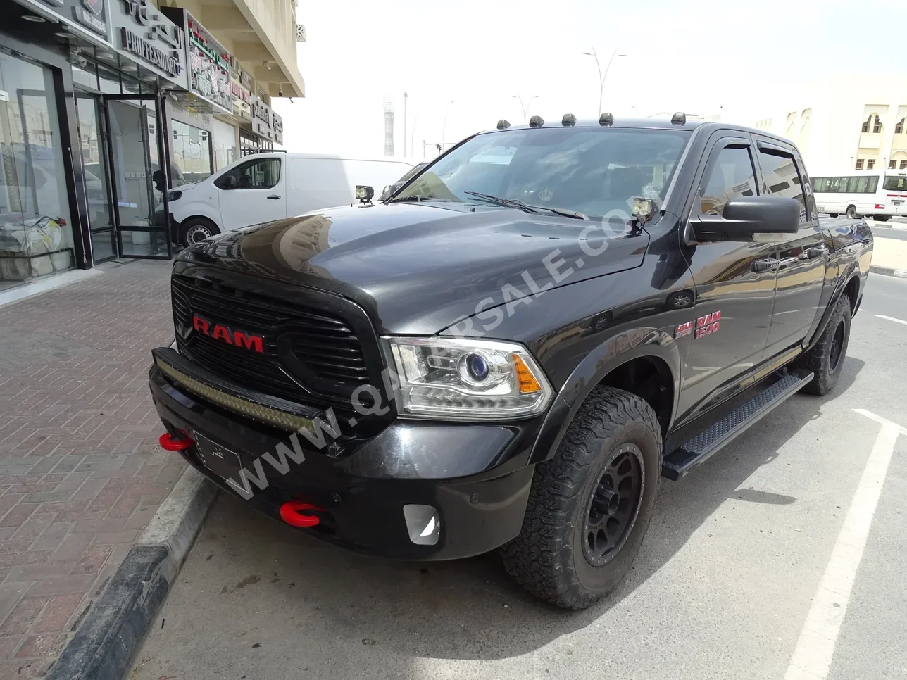 Dodge Ram 1500 Laramie 2015 Automatic 154,000 Km 8 Cylinder Four Wheel Drive (4WD) Pick Up Black