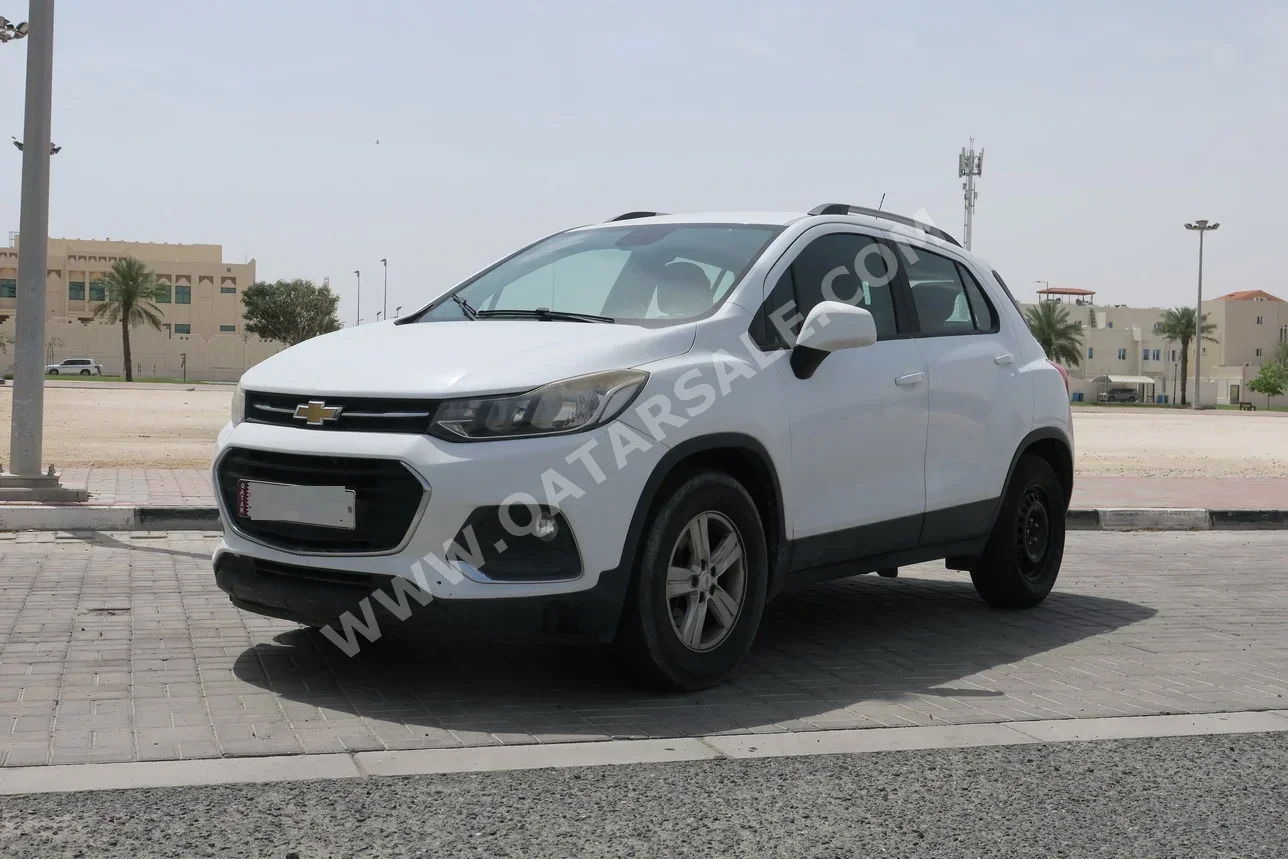 شفروليه تراكس ال تي 2017 اوتوماتيك 167,000 كم 4 سلندر سحب امامي اس يو في أبيض