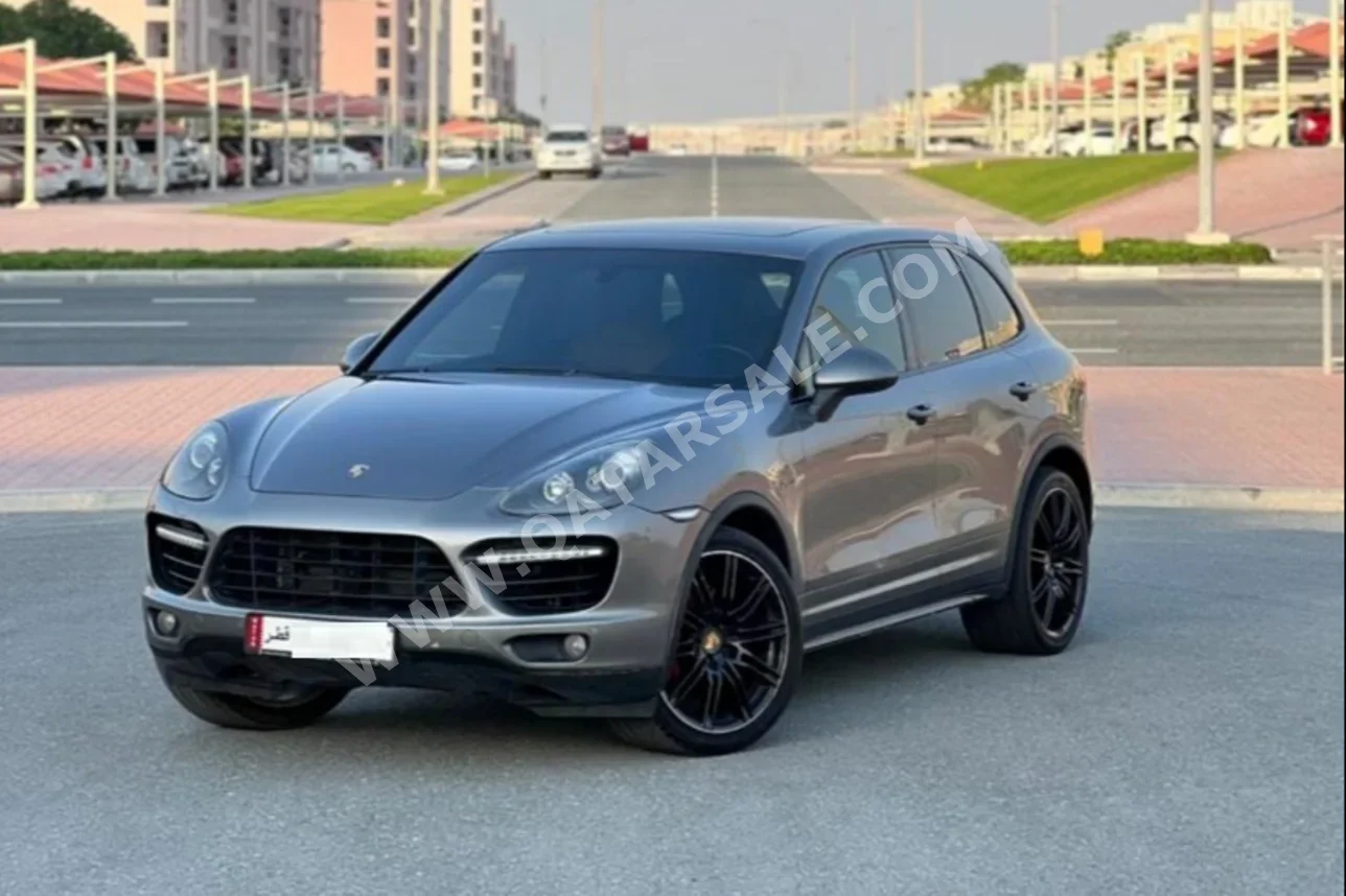 بورش كيان اس 2012 اوتوماتيك 200,000 كم 8 سلندر دفع رباعي اس يو في رمادي ميتالك