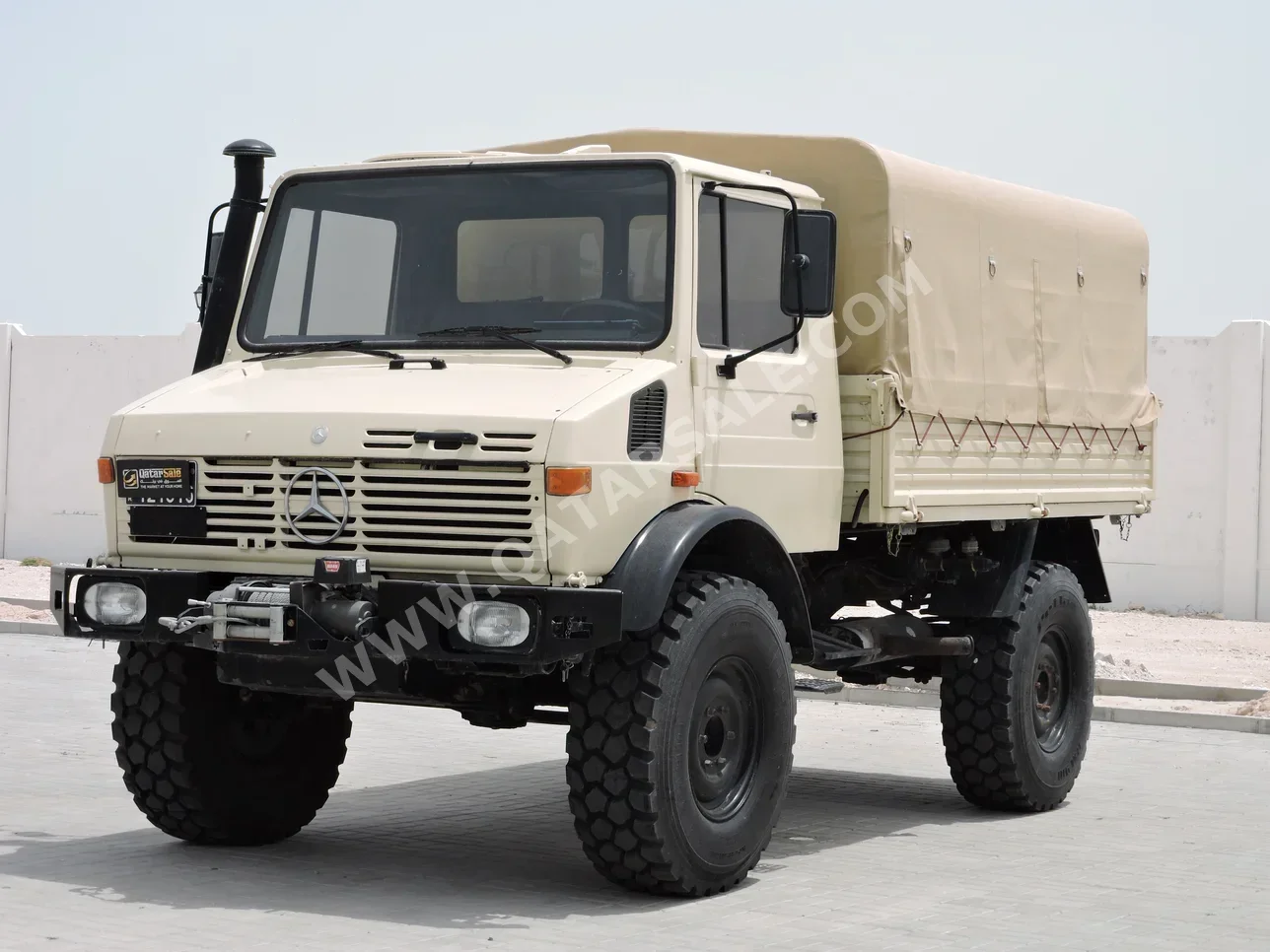 Mercedes-Benz  Unimog  1989  Manual  29,000 Km  6 Cylinder  Four Wheel Drive (4WD)  Pick Up  Beige
