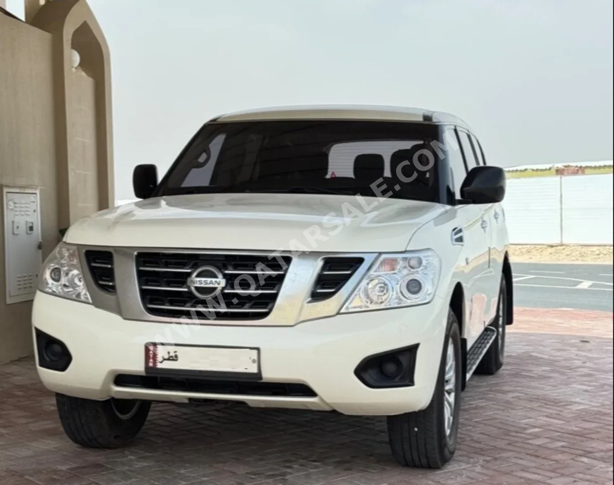 نيسان  باترول  2016  اوتوماتيك  220,000 كم  8 سلندر  دفع رباعي  اس يو في  أسود