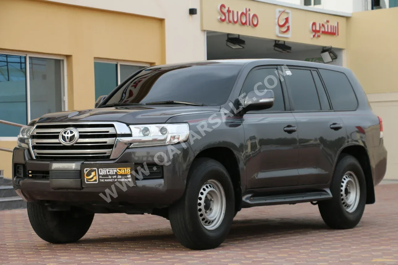 Toyota Land Cruiser GXR 2021 Automatic 145,000 Km 6 Cylinder Four Wheel Drive (4WD) SUV Gray