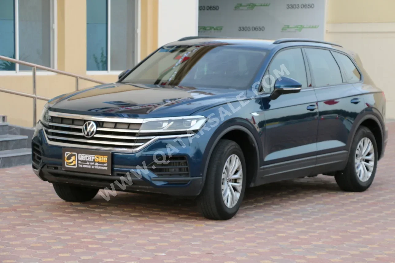 Volkswagen  Touareg  2021  Automatic  55,000 Km  6 Cylinder  All Wheel Drive (AWD)  SUV  Blue