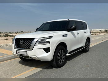 نيسان  باترول  أكس أي  2022  اوتوماتيك  122,206 كم  6 سلندر  دفع رباعي  اس يو في  أبيض