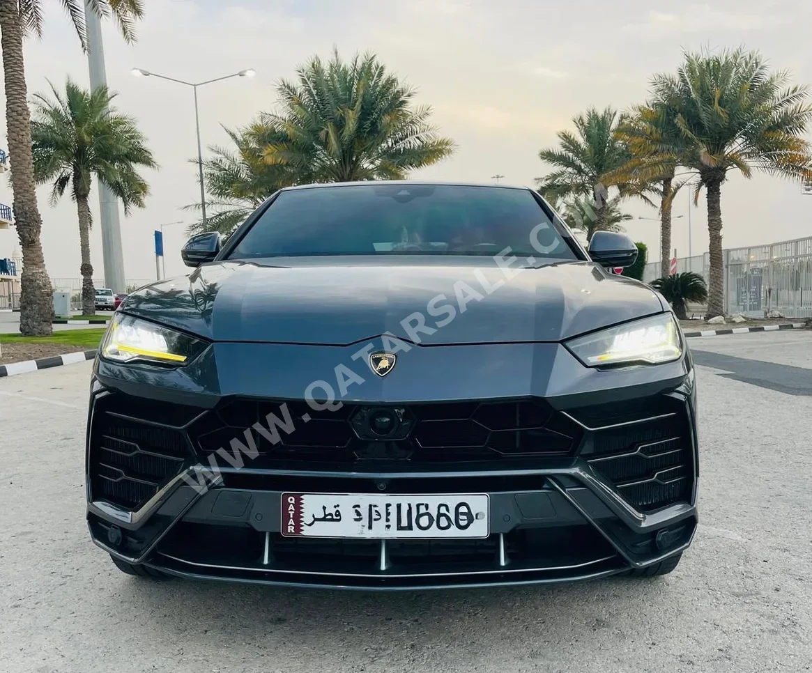 لمبرجيني اوروس 2020 اوتوماتيك 67,000 كم 8 سلندر دفع رباعي اس يو في رمادي