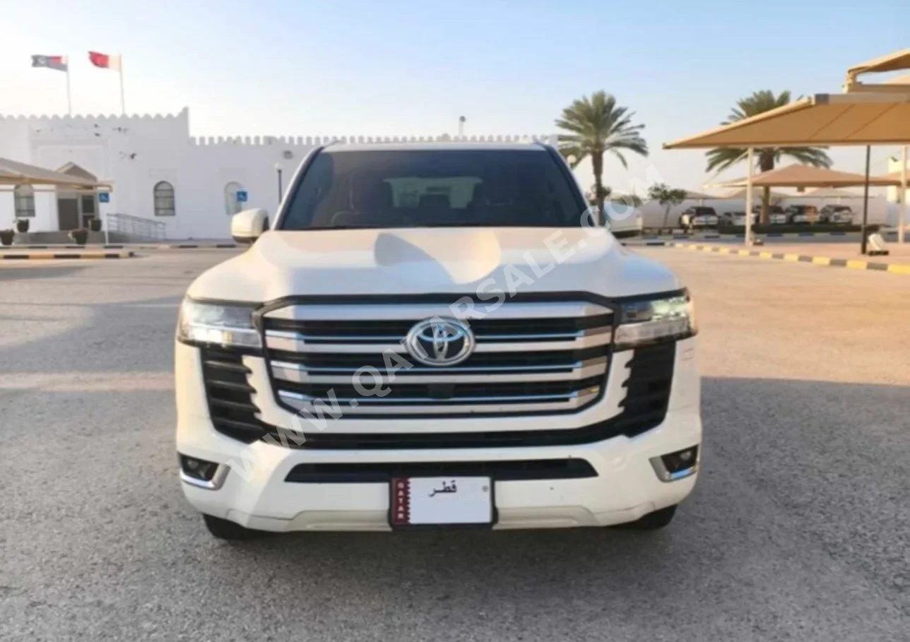 Toyota Land Cruiser GXR 2024 Automatic 38,100 Km 6 Cylinder Four Wheel Drive (4WD) SUV White With Warranty