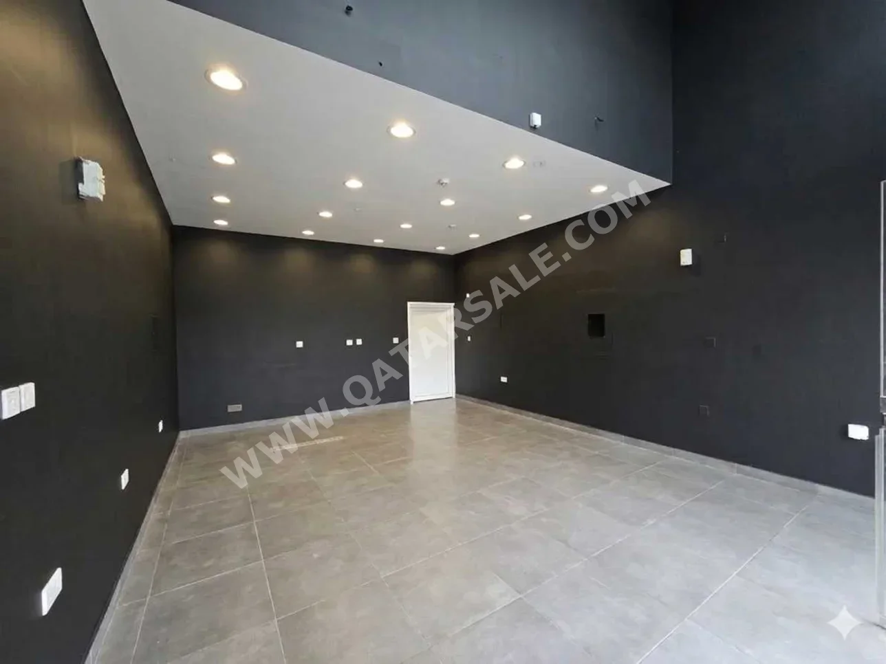 Commercial Shops - Not Furnished - Doha For Rent