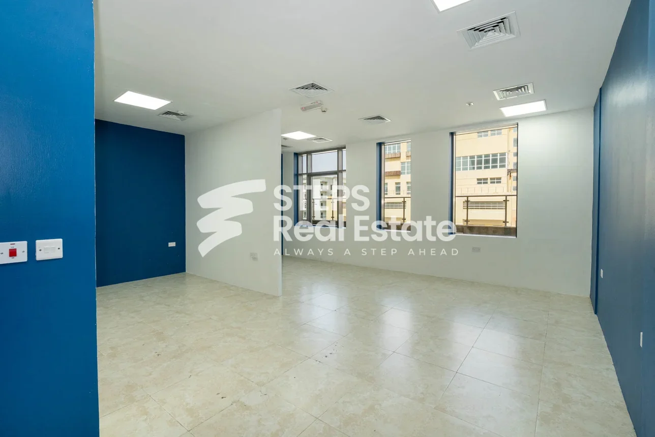 مكاتب تجارية - غير مفروشة - لوسيل - جبل ثعيلب