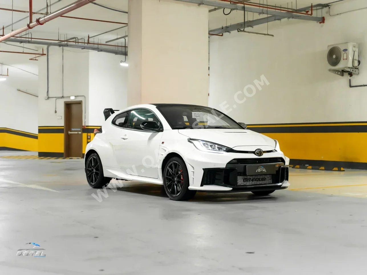 تويوتا ياريس جي ار 2026 اوتوماتيك 1,300 كم 3 سلندر دفع رباعي هاتشباك أبيض تحت الضمان