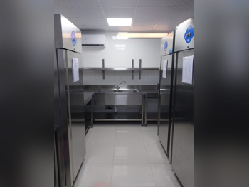 محلات تجارية - مفروشة بالكامل - الدوحة للبيع - الدحيل