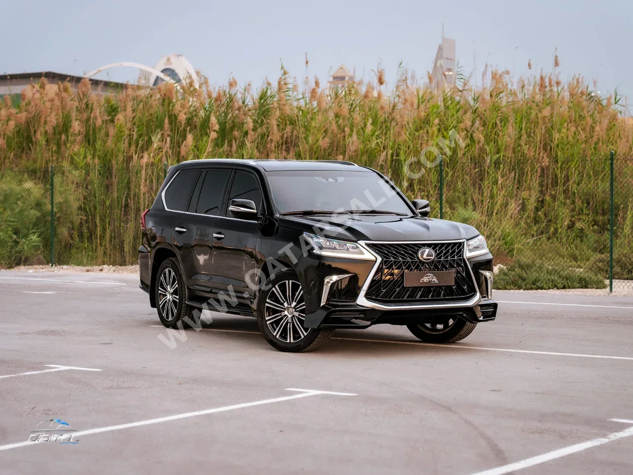 لكزس ال اكس 570 2016 اوتوماتيك 340,900 كم 8 سلندر دفع رباعي اس يو في أسود